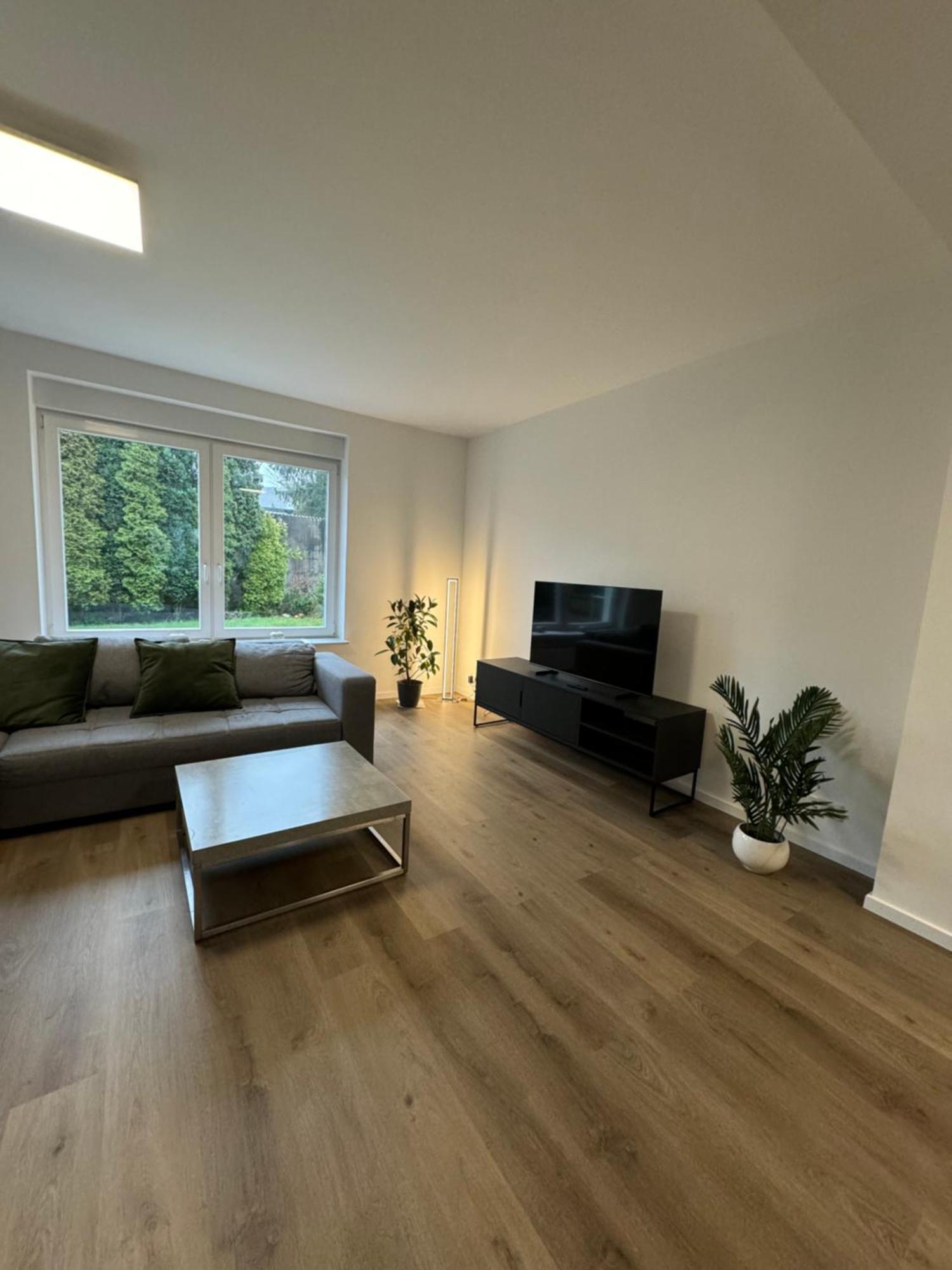 Haus Mit Garten - Kingbett - Wifi - Parkplatz Essen Eksteriør bilde