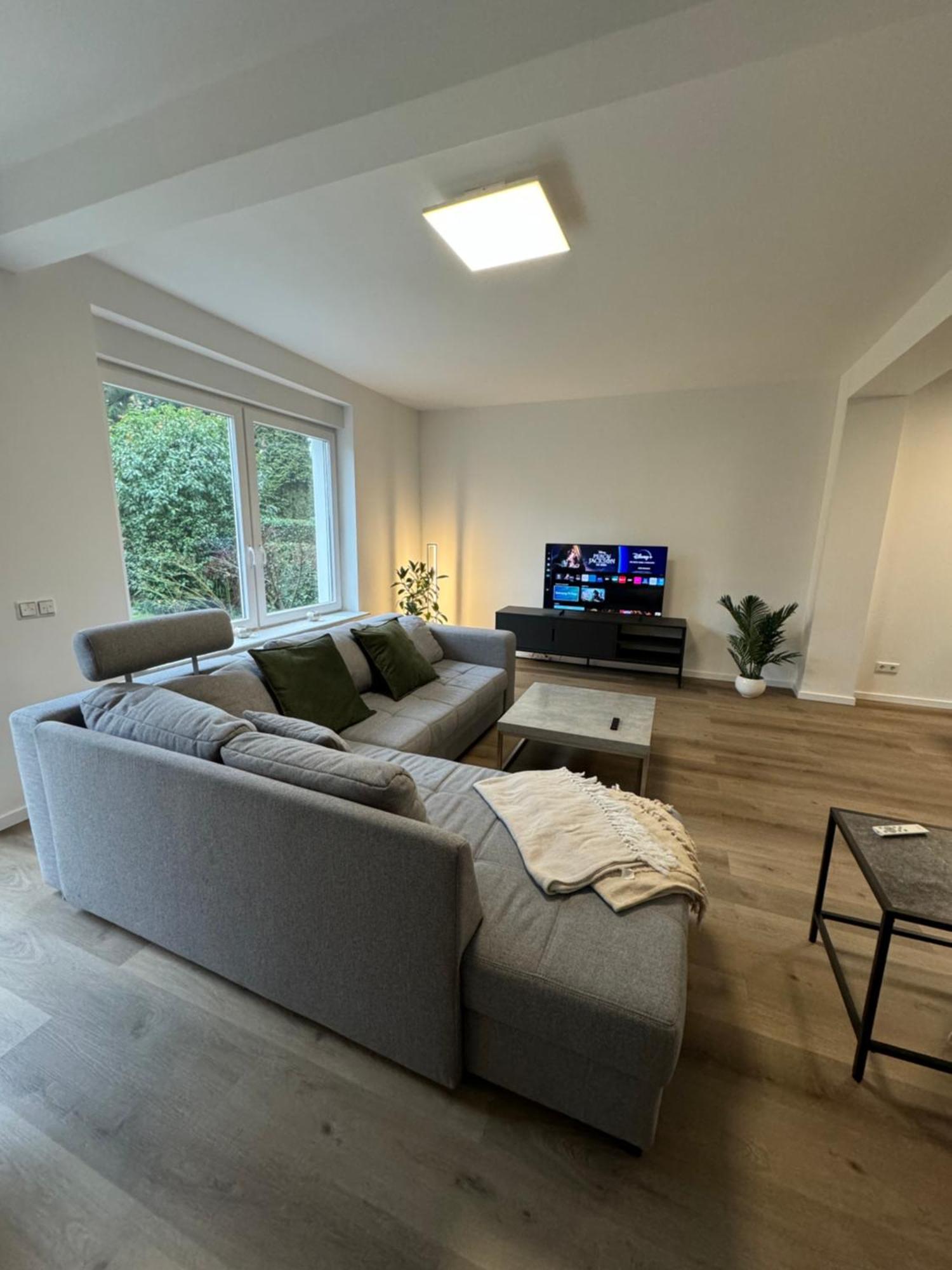 Haus Mit Garten - Kingbett - Wifi - Parkplatz Essen Eksteriør bilde